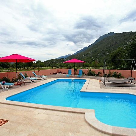 Holiday Home Perunika Zezevica Zewnętrze zdjęcie
