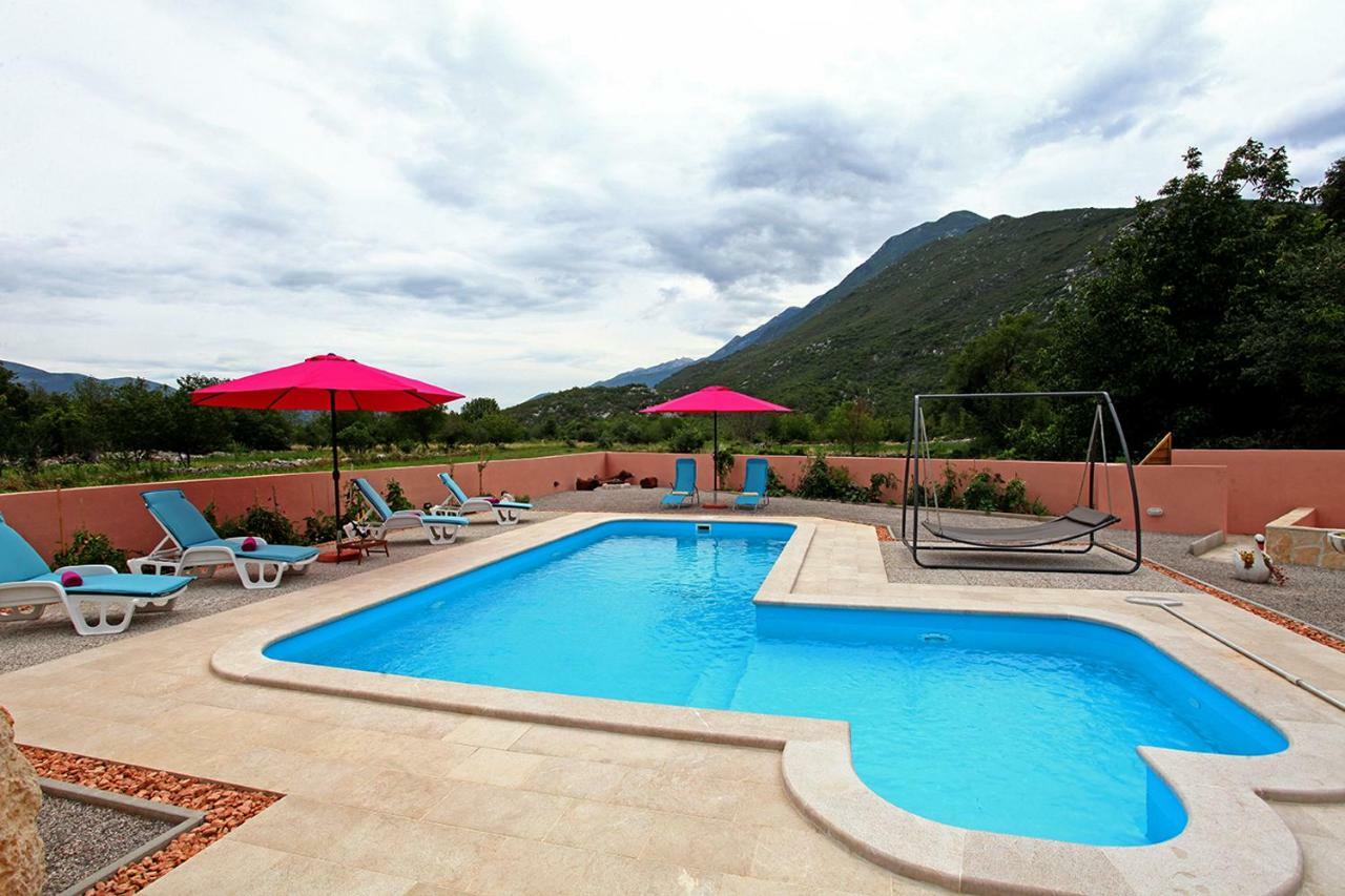 Holiday Home Perunika Zezevica Zewnętrze zdjęcie