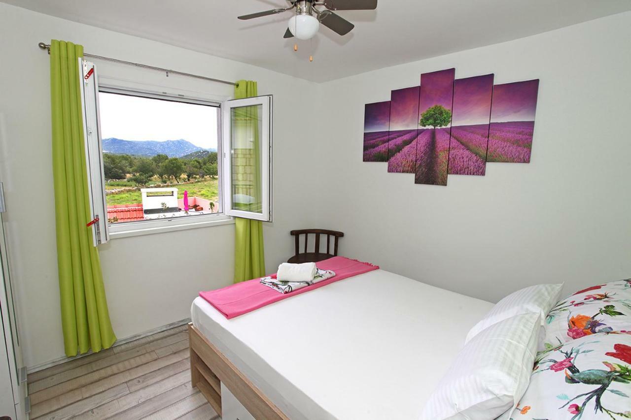 Holiday Home Perunika Zezevica Zewnętrze zdjęcie
