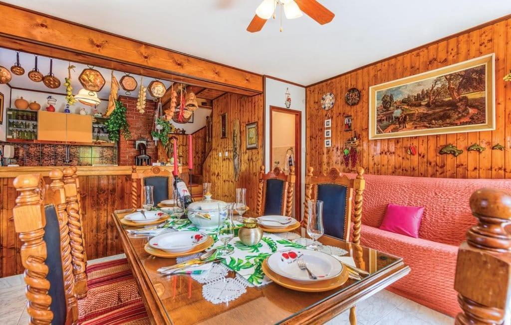Holiday Home Perunika Zezevica Zewnętrze zdjęcie